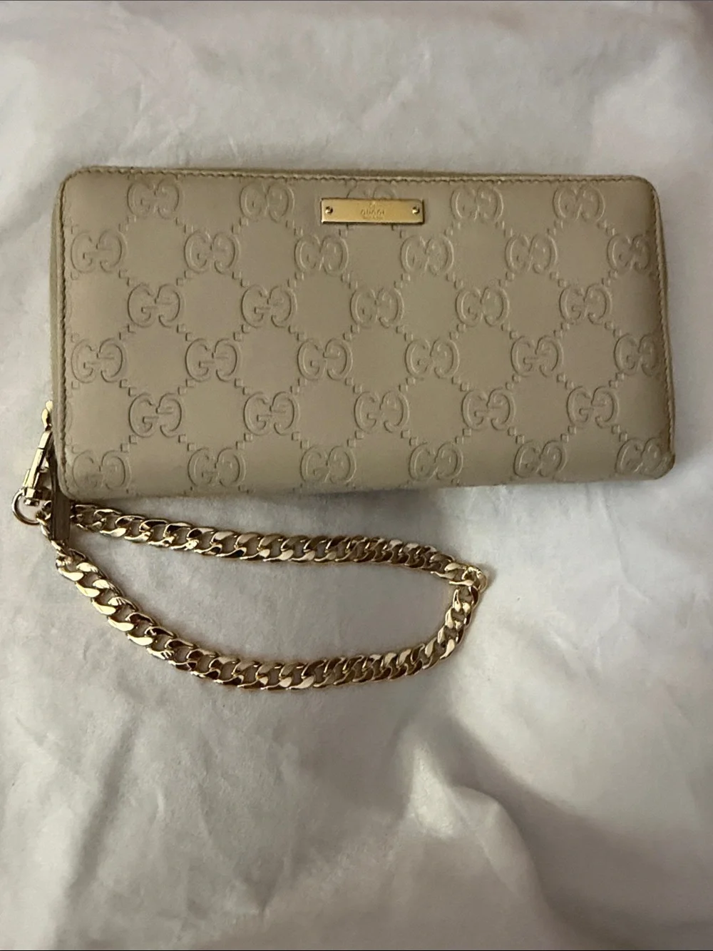 Gucci Beige Embossed GG Logo Leather Long Zip Wallet w/Unbranded Wristlet Chain!